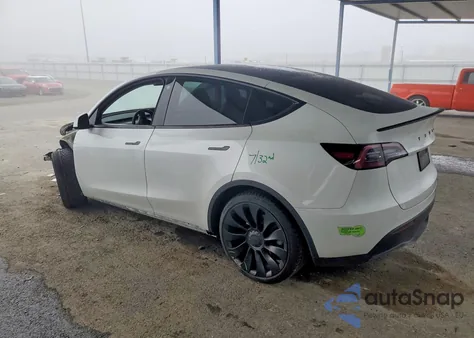 2023 Tesla Model Y z USA, uszkodzony, nr VIN 7SAYGDEE1PF663554
